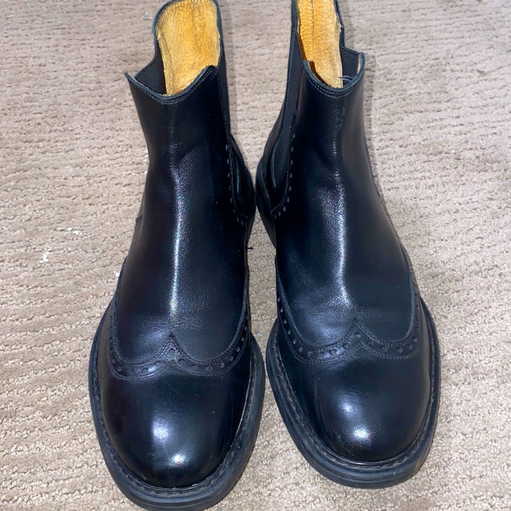 Cantarelli leather shoes, size 39 men, barely worn and not abused, very light
